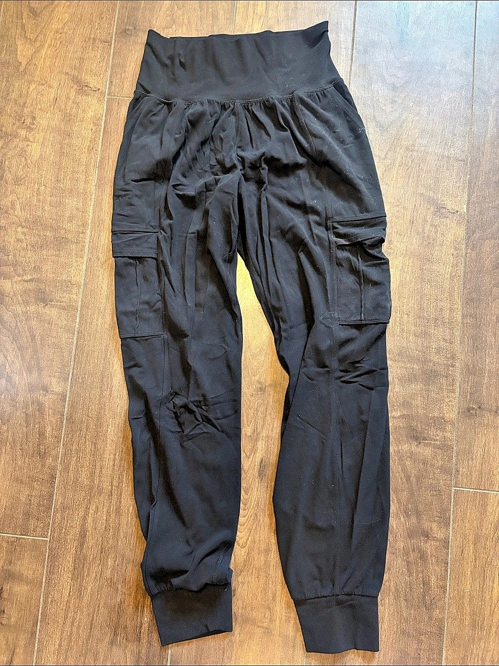 Athleta Salutation Cargo Jogger Cargo Joggers in Black Size XS Like New